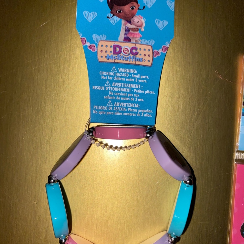DOC MCSTUFFINS BUNDLE - Picture 4 of 7